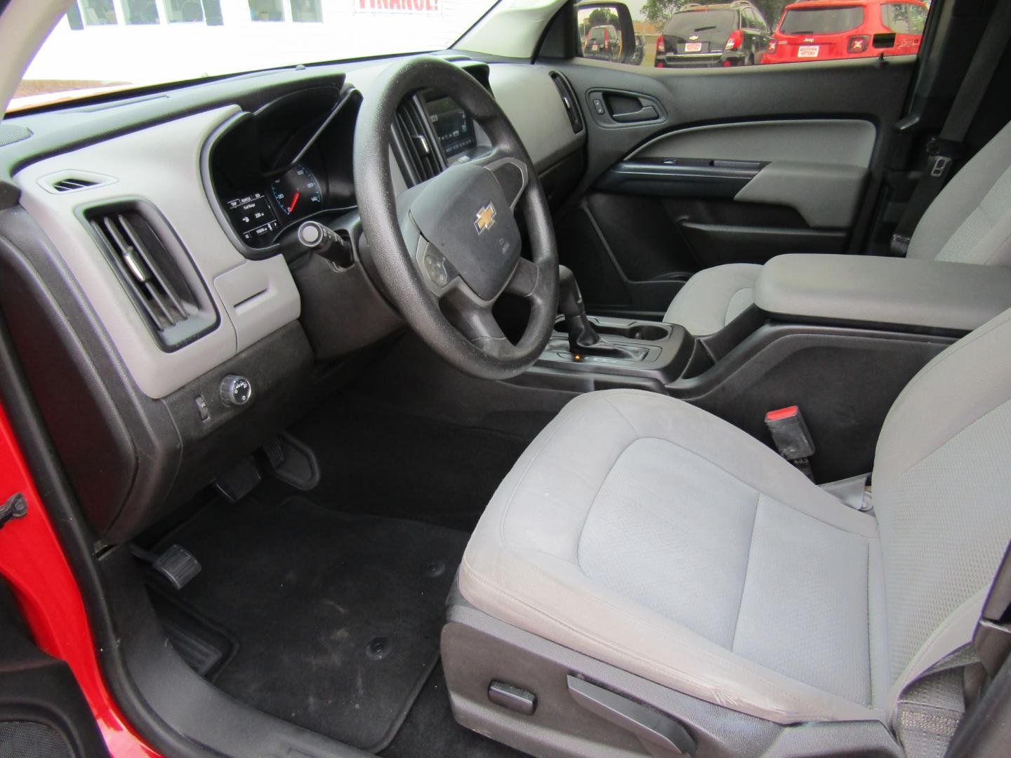 2017 Red /Gray Chevrolet Colorado Work Truck Ext. Cab 2WD (1GCHSBEA0H1) with an 2.5L L4 DOHC 16V GAS engine, 6A transmission, located at 15016 S Hwy 231, Midland City, AL, 36350, (334) 983-3001, 31.306210, -85.495277 - Photo#3